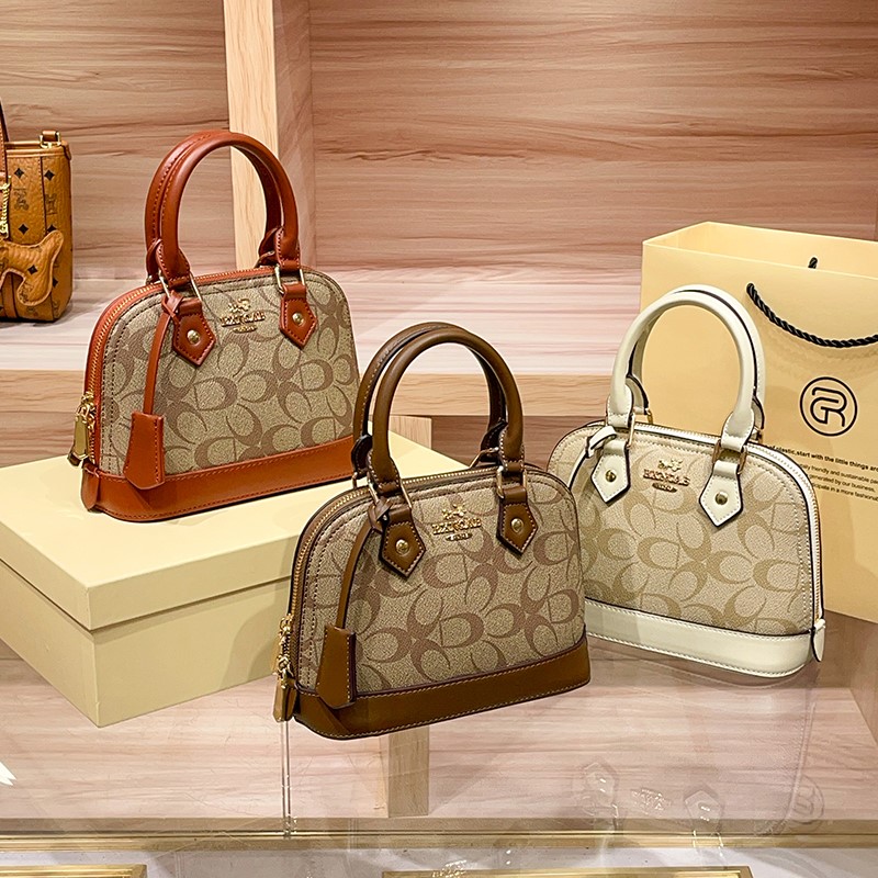 Women Bags Trend 2025 - Borsa a Conchiglia da Donna di