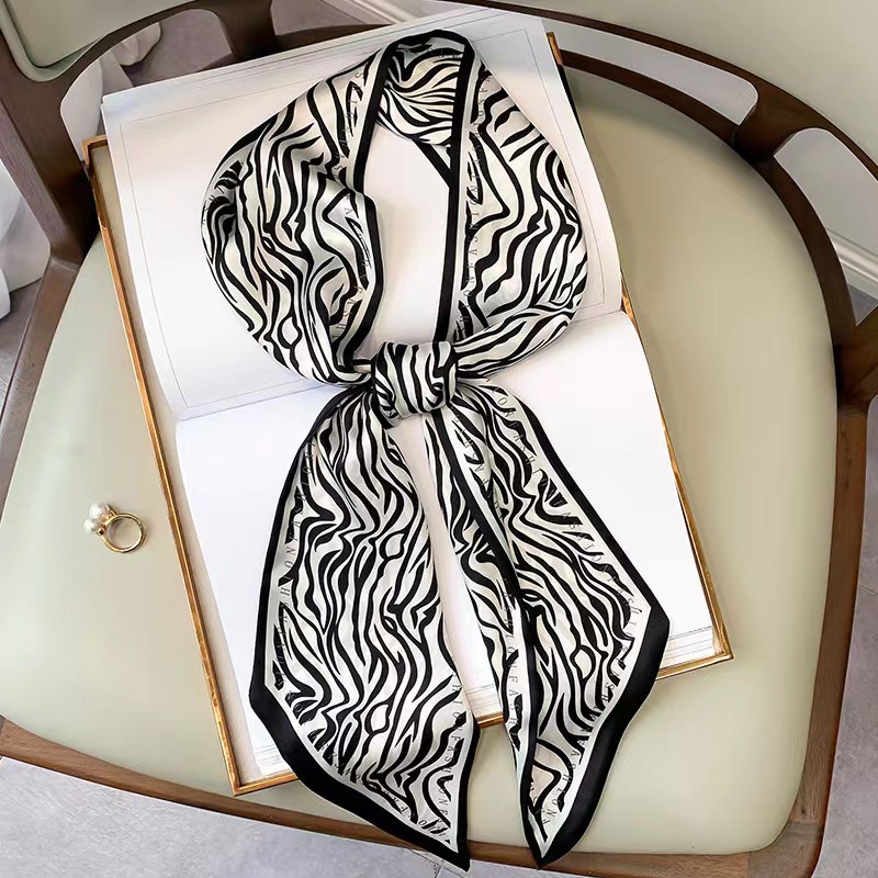 Foulard Quadrato di Lusso in S - Women Bags Online recensione e prezzo