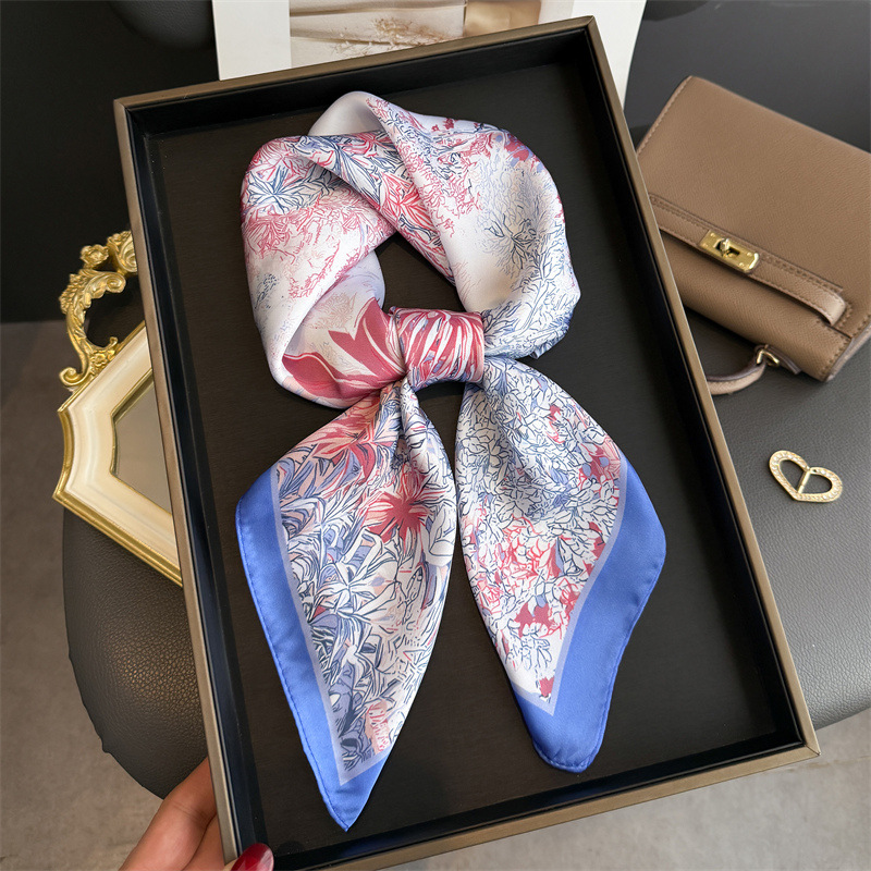 Sciarpa di lusso con stampa di - Women Bags Online recensione e prezzo
