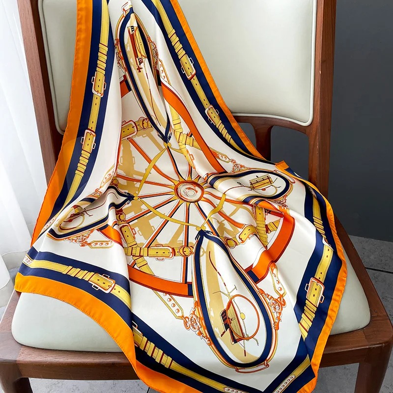 Foulard Quadrato Sottile in Se - Women Bags Online recensione e prezzo