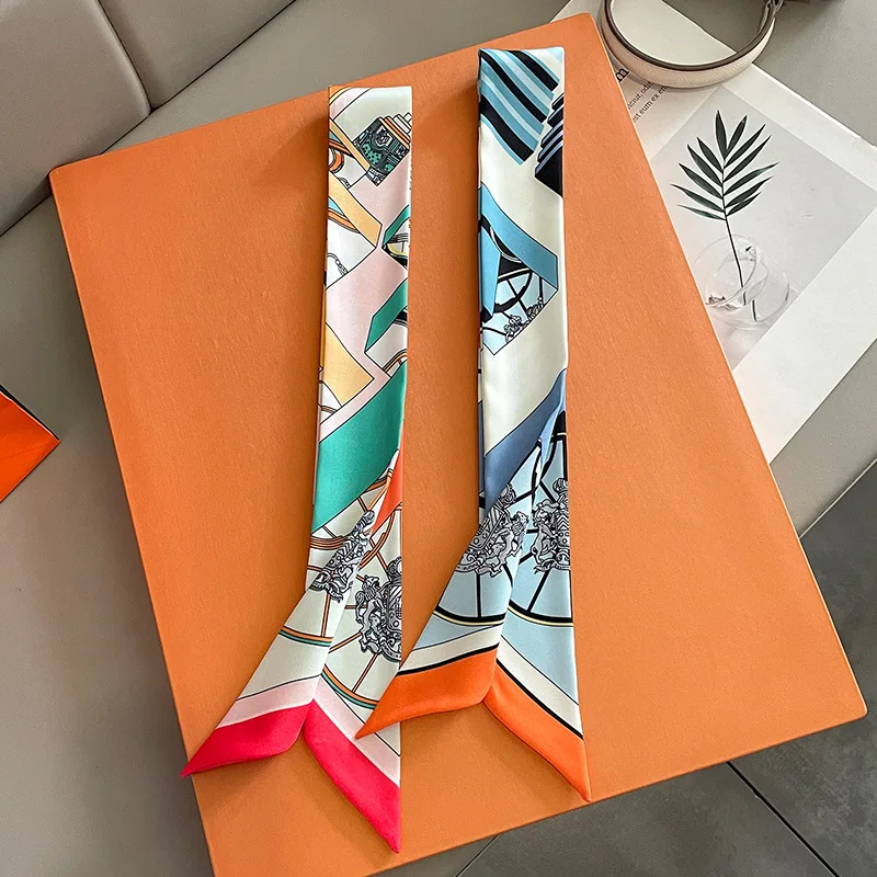 Sciarpa con tracolla stampata  - Women Bags Online recensione e prezzo