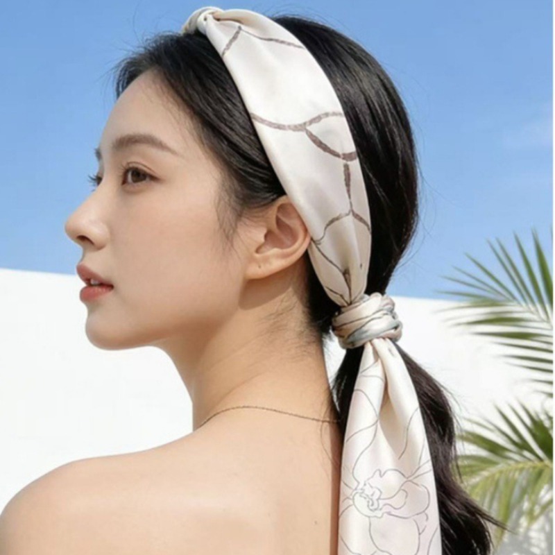 Foulard Quadrato di Lusso in S - Women Bags Online recensione e prezzo