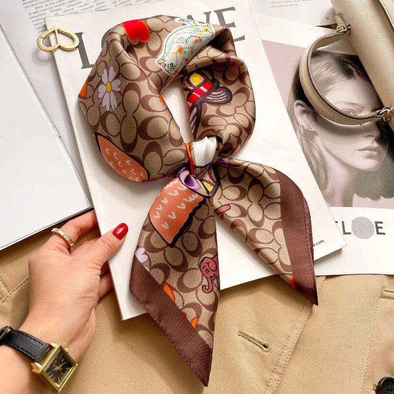 Foulard Quadrato di Lusso in S - Women Bags Online recensione e prezzo